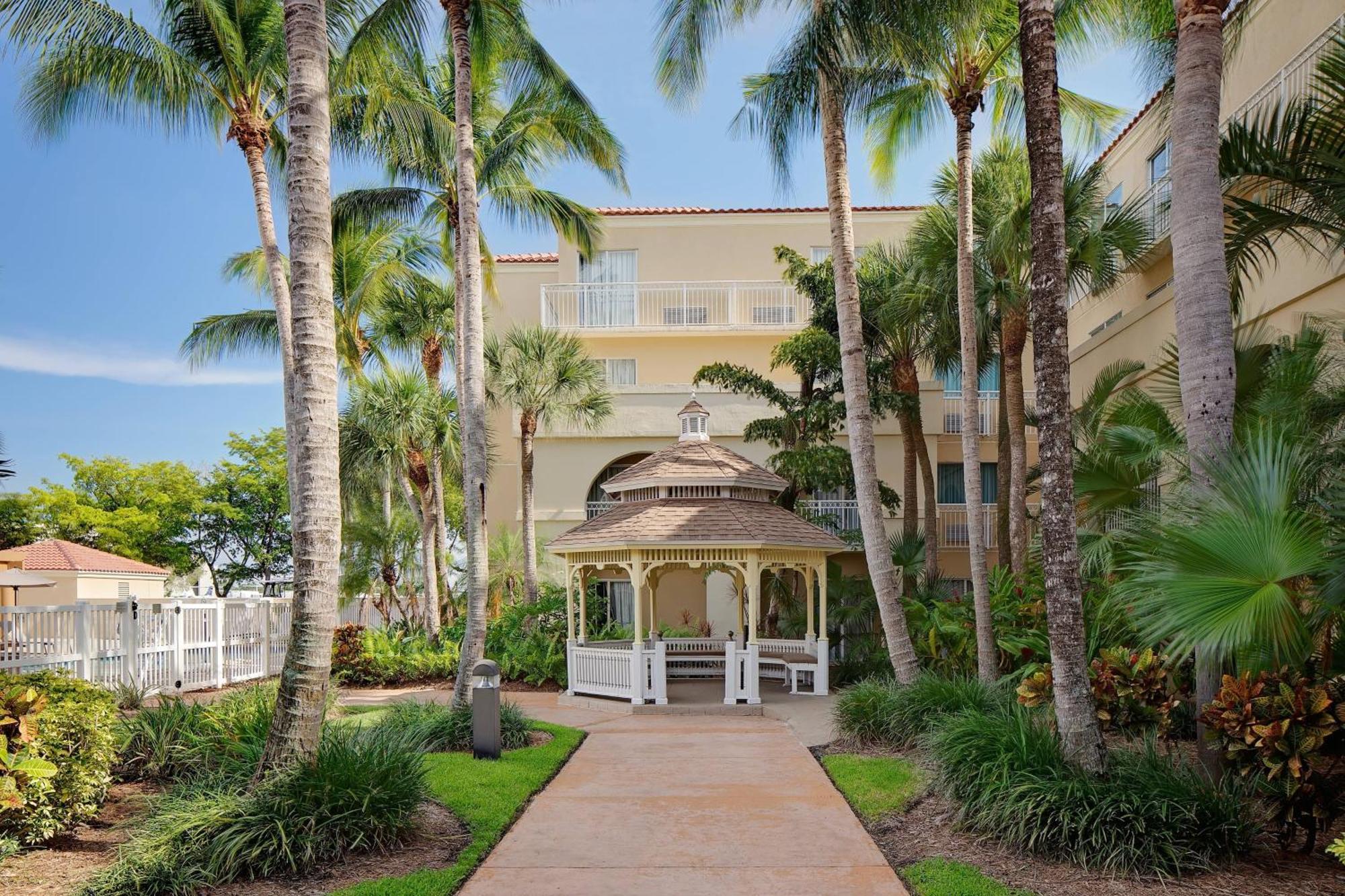Courtyard By Marriott Fort Lauderdale North/Cypress Creek Exteriér fotografie