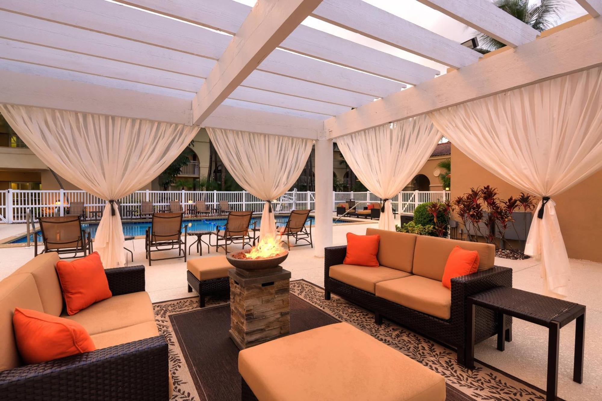 Courtyard By Marriott Fort Lauderdale North/Cypress Creek Exteriér fotografie