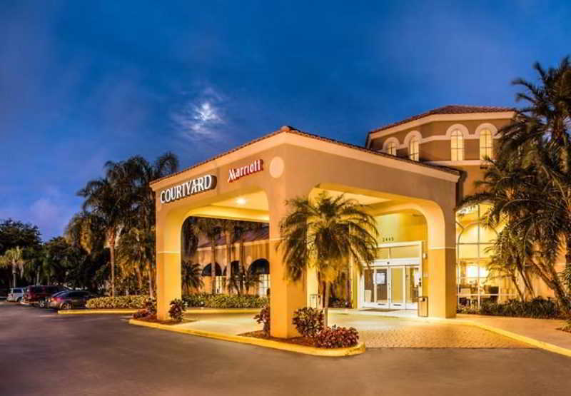 Courtyard By Marriott Fort Lauderdale North/Cypress Creek Exteriér fotografie